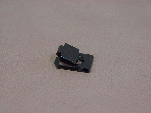 B17531A Windshield Wiper Clip - Larry's Thunderbird & Mustang Parts