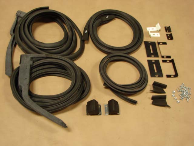 B51325B Convertible Top Front Weatherstrip