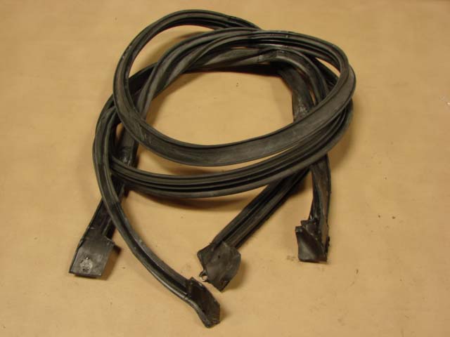 B 42084A Backglass Weatherstrip For 1961-1962-1963 Ford Thunderbird (B42084A)