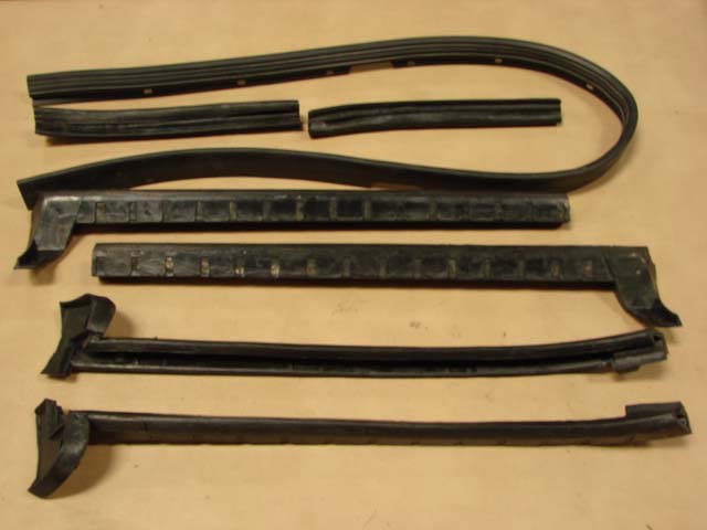 B 53985A Convertible Roof Side Rail Weatherstrip For 1961-1962-1963 Ford Thunderbird (B53985A)