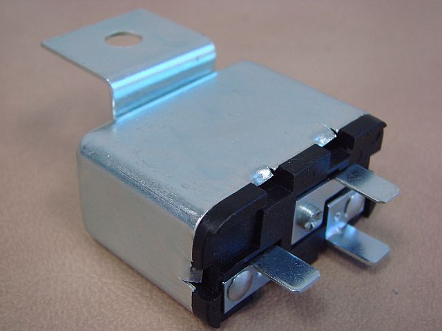 B13853E Horn Relay