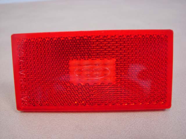B15201E Quarter Panel Lamp Lens, Red