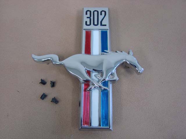 M 16228H Fender Emblem Horse With 302 Right Hand For 1968 Ford Mustang (M16228H)