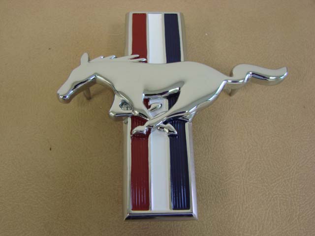 B16229G Fender Emblem, Horse With 302