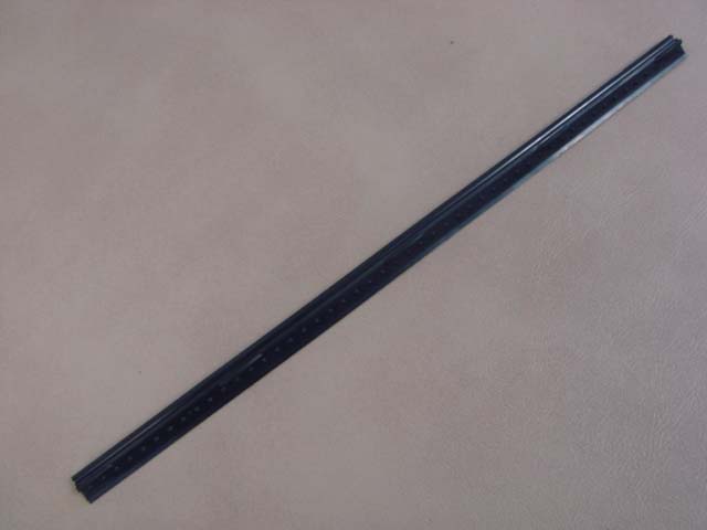 B17528G Wiper Blade With Retainer