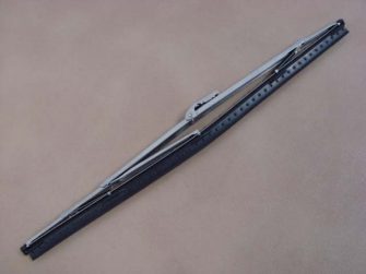 B17528H Wiper Blade With Retainer