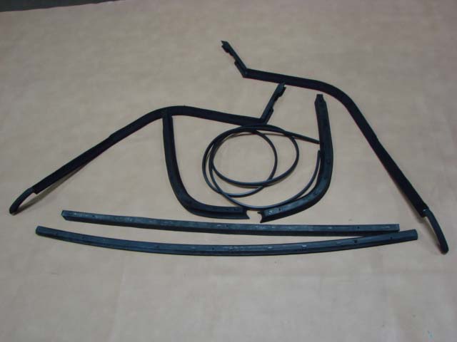 B51445A Soft Top Rear Deck Weatherstrip